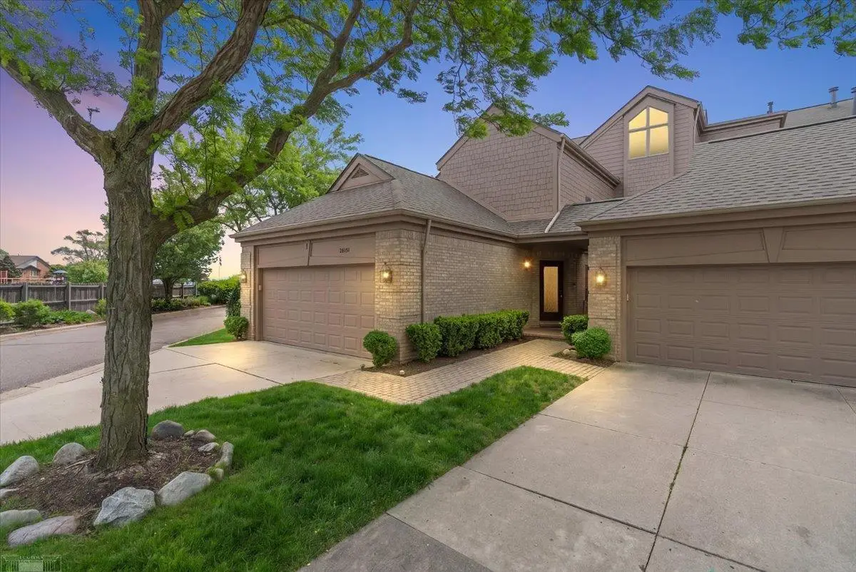 26151 Harbour Pointe, Harrison Township, MI 48045 - #1