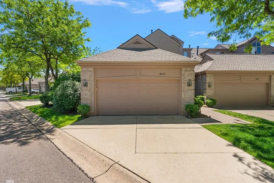 26151 Harbour Pointe, Harrison Township, MI 48045 - #3
