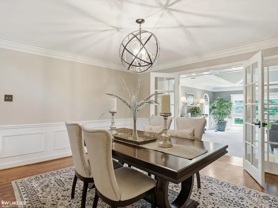 643 Lochmoor, Grosse Pointe Woods, MI 48236 - #2