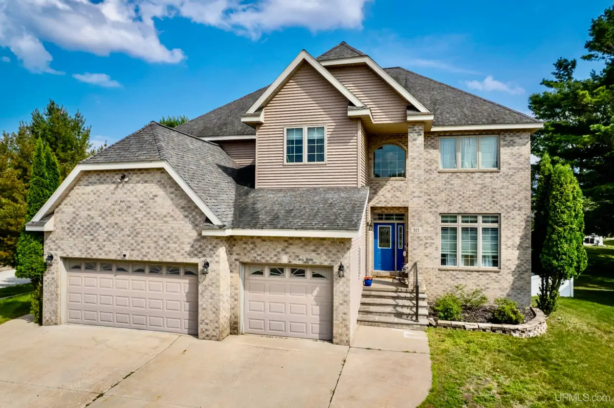 513 S 32nd, Escanaba, MI 49829 - #1
