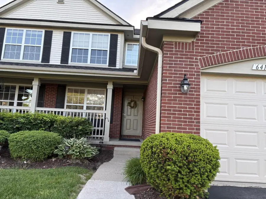 6418 Club Court, Grand Blanc, MI 48439 - #2