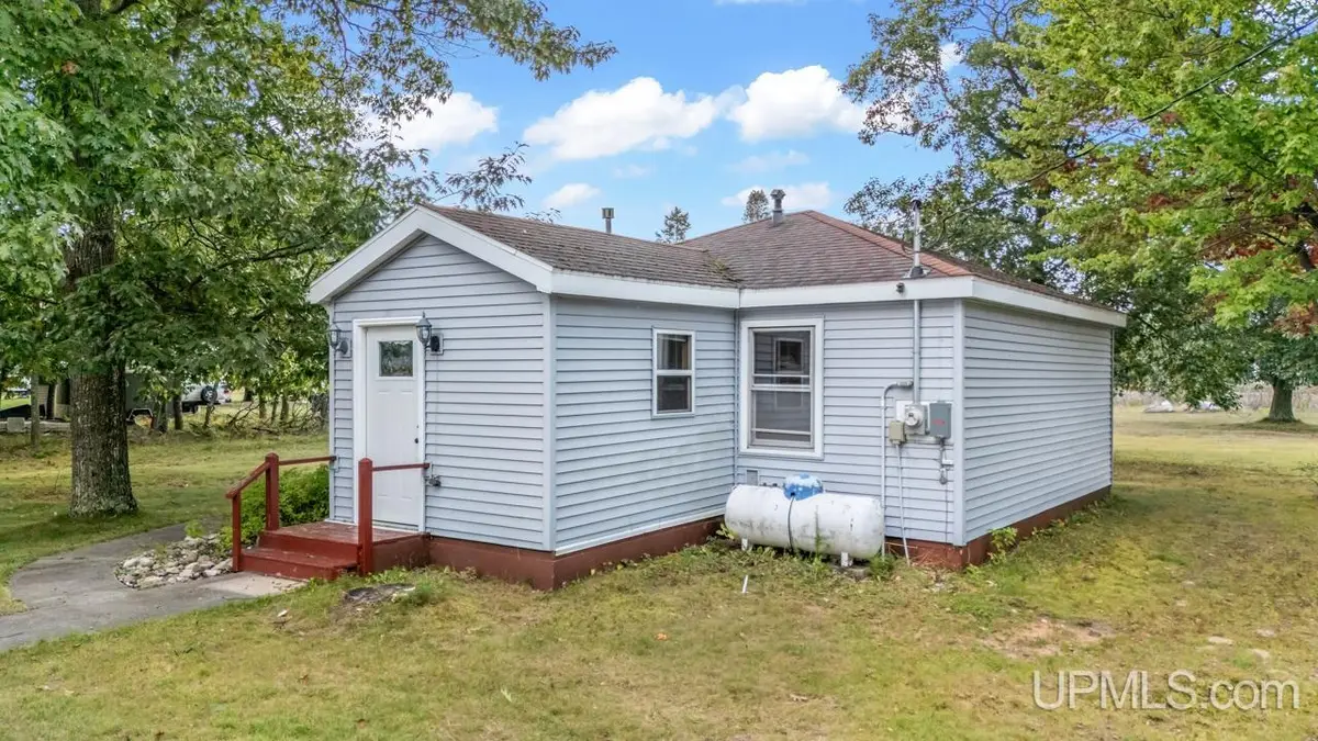 8391 U.6, Rapid River, MI 49878 - #1