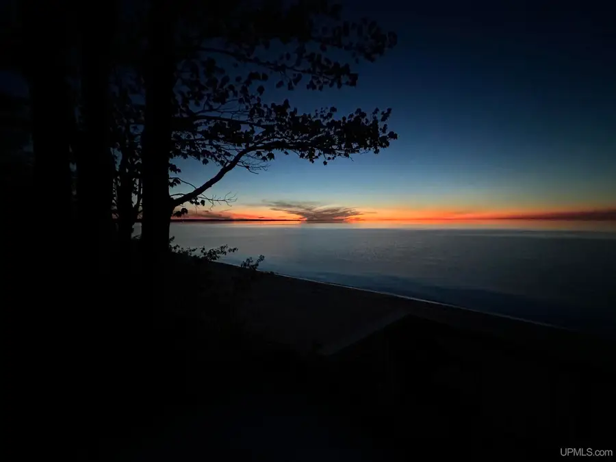 2417 E M 28, Marquette, MI 49855 - #2