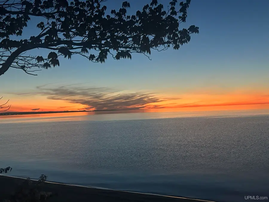 2417 E M 28, Marquette, MI 49855 - #3