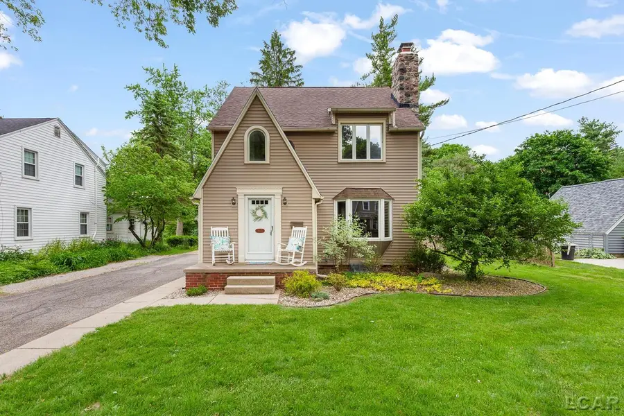 925 Lincoln, Adrian, MI 49221 - #2