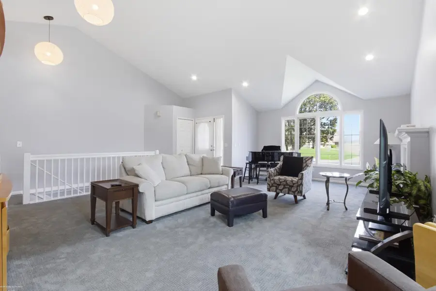 47153 W Mission Valley #10, Macomb, MI 48042 - #3