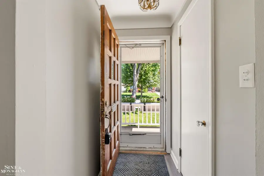 1229 Brys, Grosse Pointe Woods, MI 48236 - #2