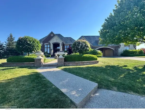 67729 Seven Lakes, Washington Twp, MI 48095