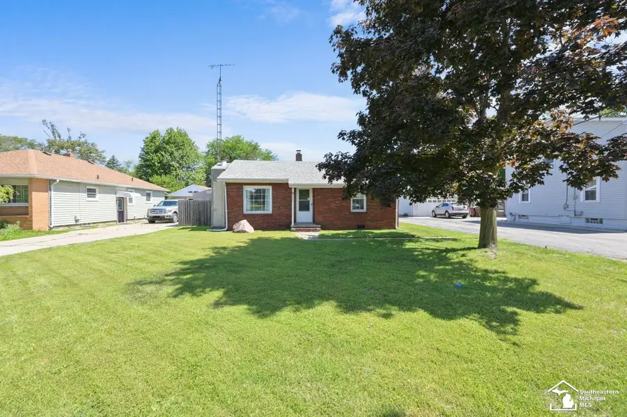 5864 Edgewood, Monroe, MI 48161 - #2