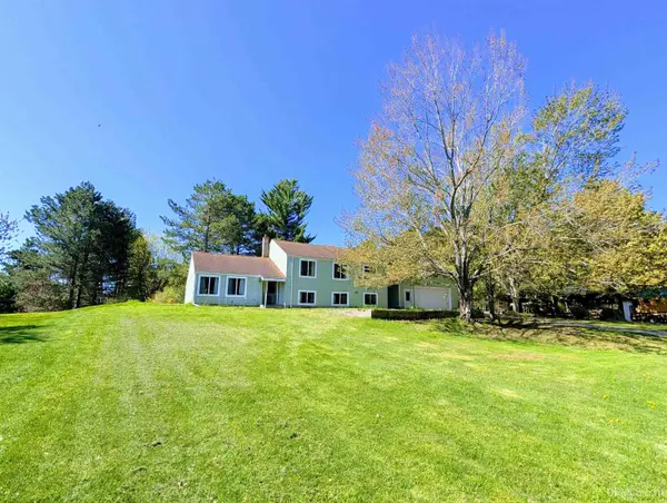 125 Aspen, Marquette, MI 49855