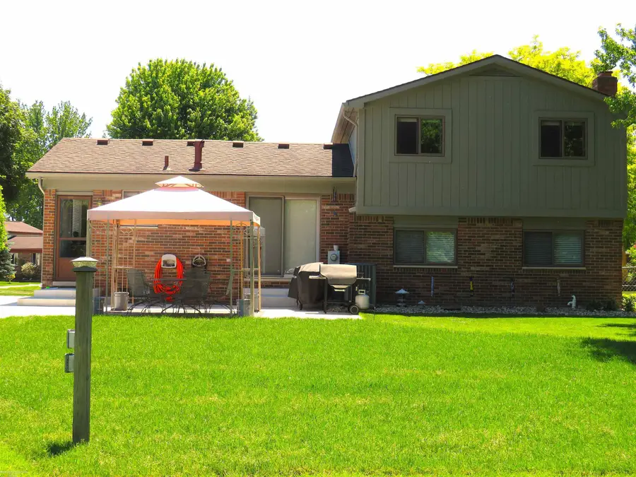 19231 Cooper, Clinton Township, MI 48038 - #2
