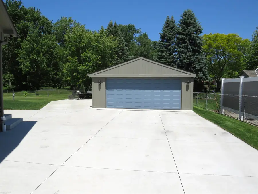 19231 Cooper, Clinton Township, MI 48038 - #3