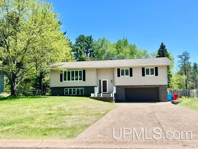 1525 Glenwood Lane, Ishpeming, MI 49849 - #2