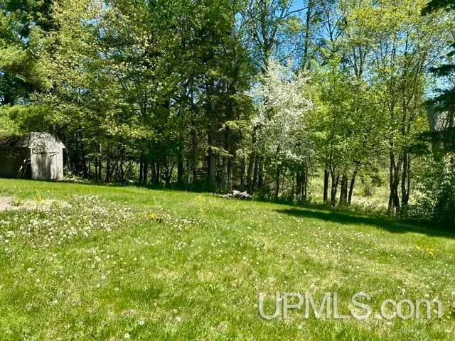 1525 Glenwood Lane, Ishpeming, MI 49849 - #3