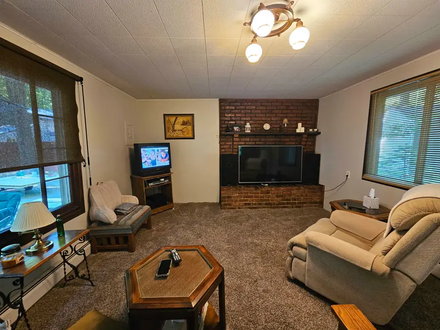 515 Coleman, Harrison, MI 48625 - #3