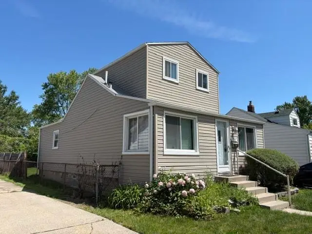 7067 Chalmers Ave, Warren, MI 48091 - #2