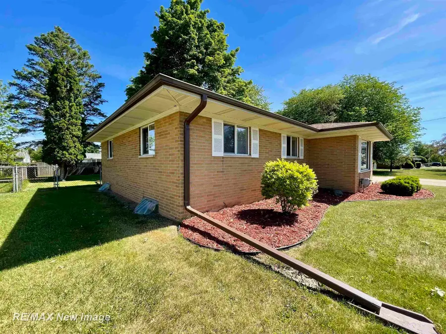3192 Luther, Saginaw, MI 48603 - #3