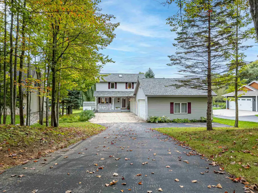 4636 Salisbury, Gladwin, MI 48624 - #2