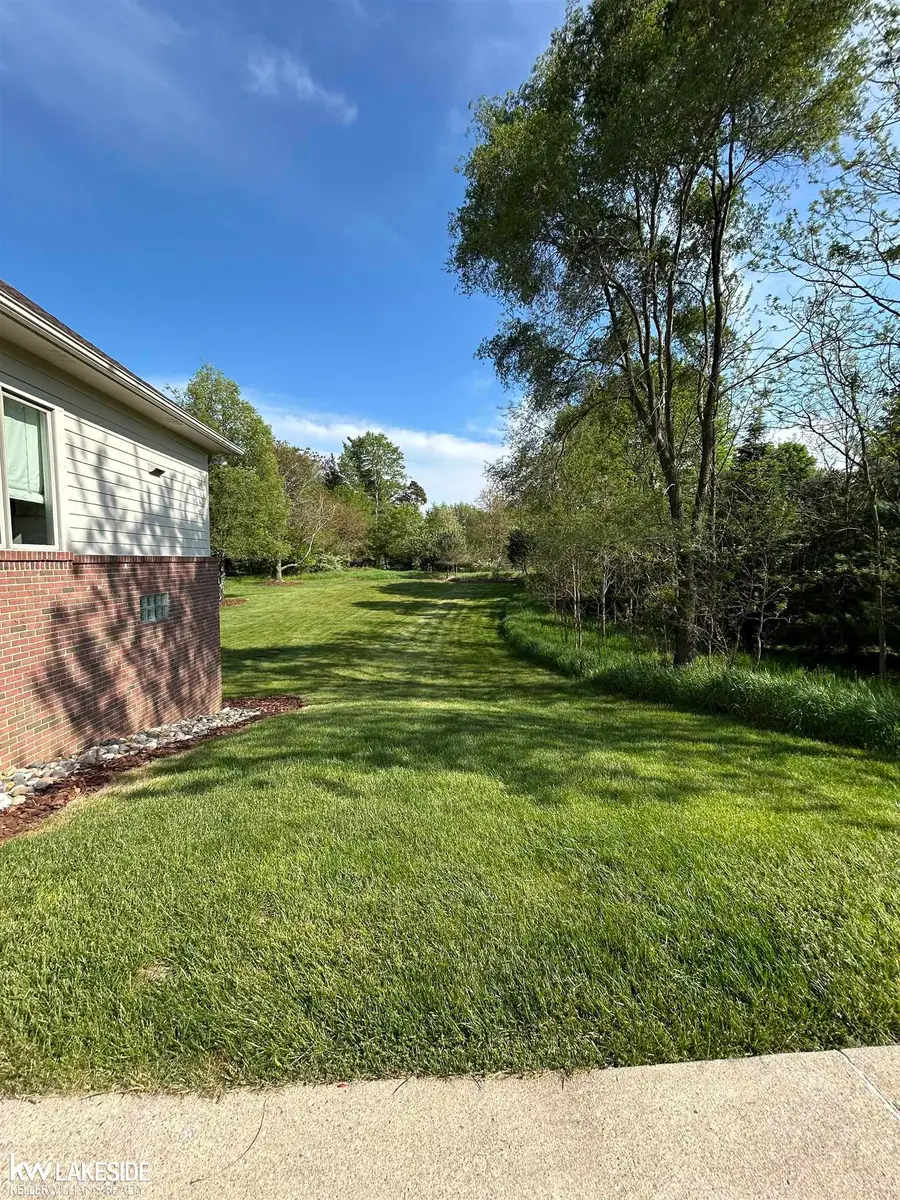 901 Jack Pine, Rochester, MI 48306 - #3