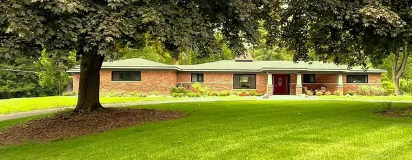 1750 Ledbury, Bloomfield Hills, MI 48304
