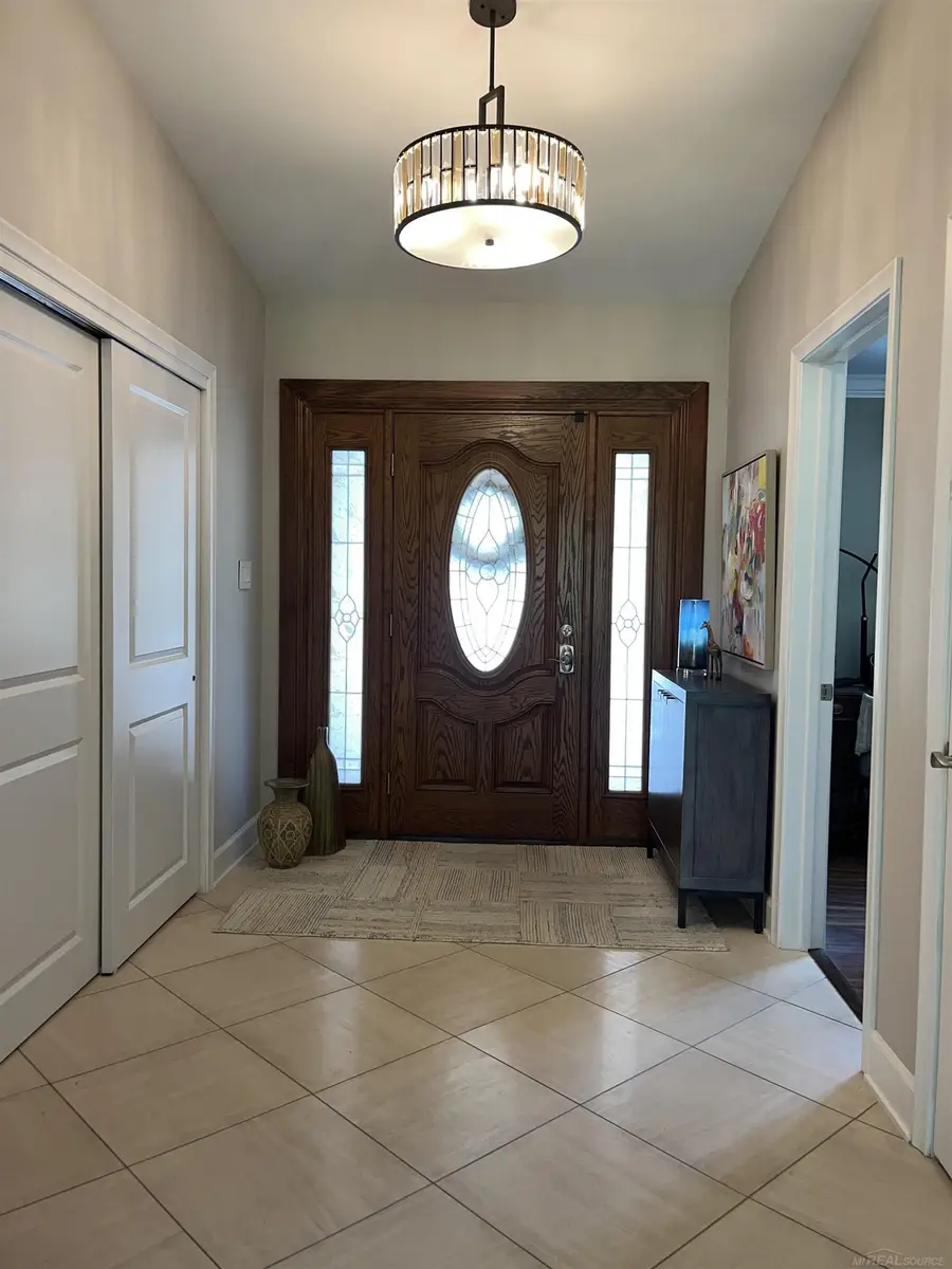 1750 Ledbury, Bloomfield, MI 48304 - #2