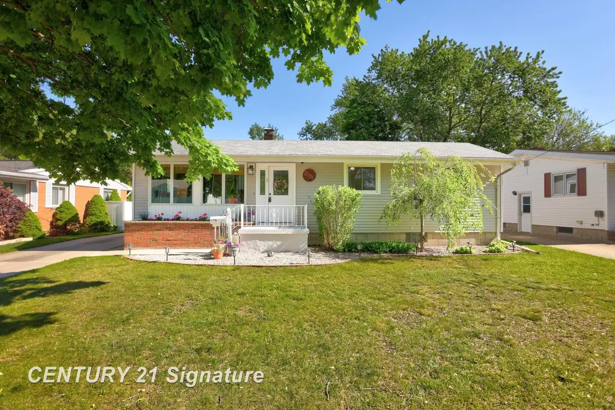 2101 N Brentwood, Essexville, MI 48732 - #1