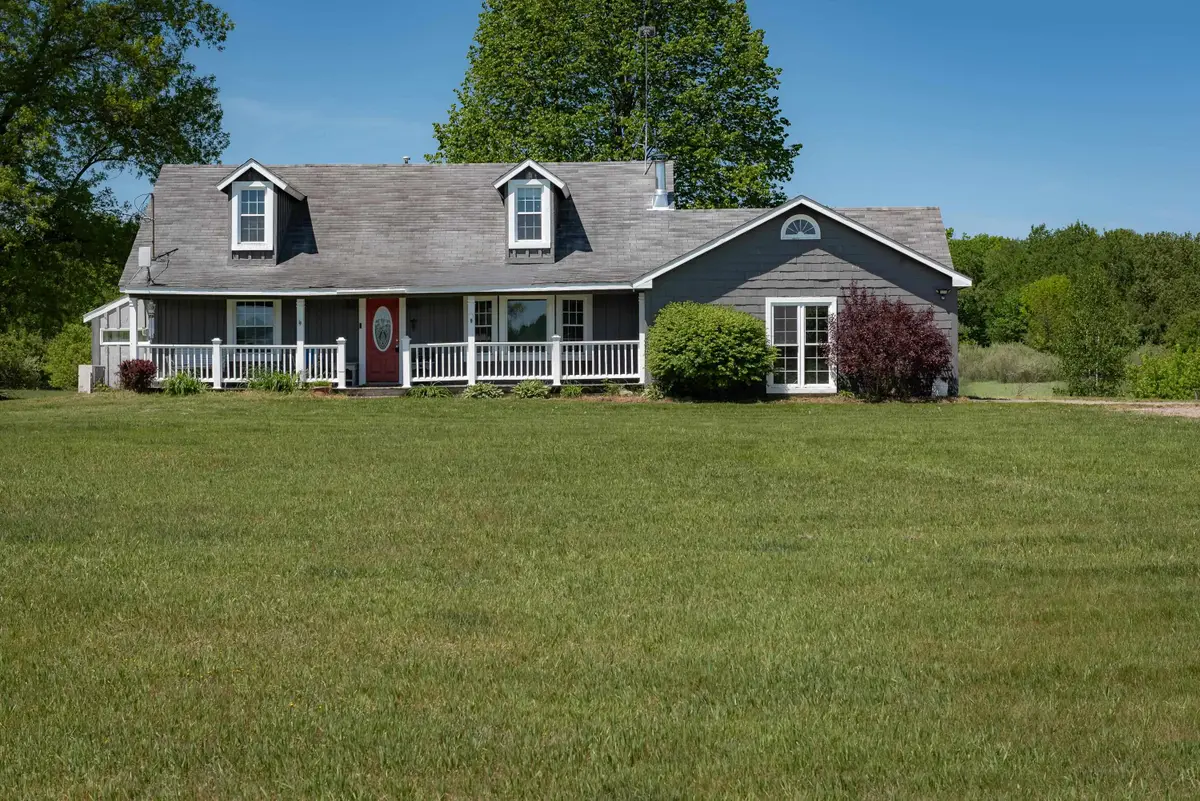 3461 N Hoover, Gladwin, MI 48624 - #1