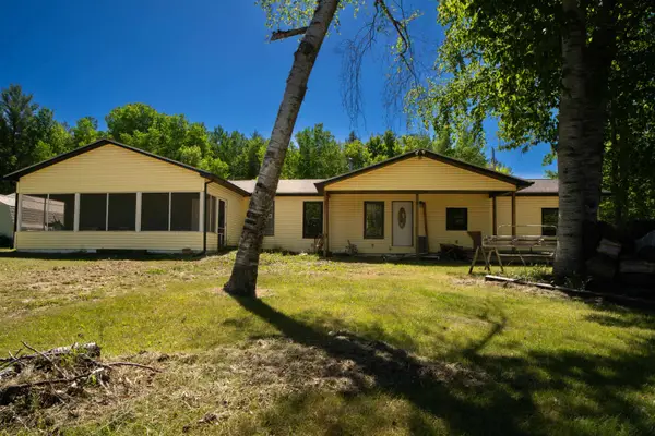 3185 Lakeshore, Gladwin, MI 48624