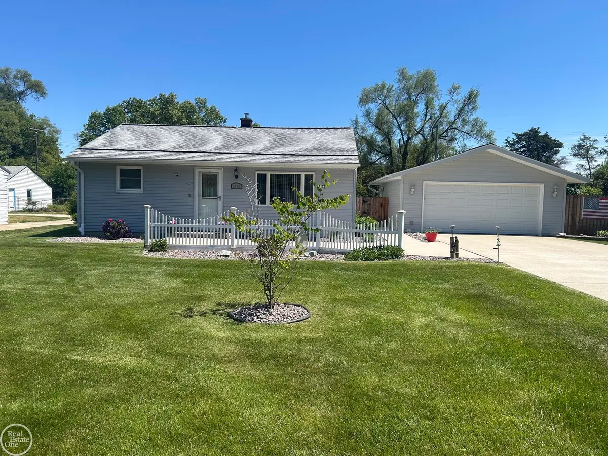 5700 Parkdale, Shelby, MI 48317 - #1