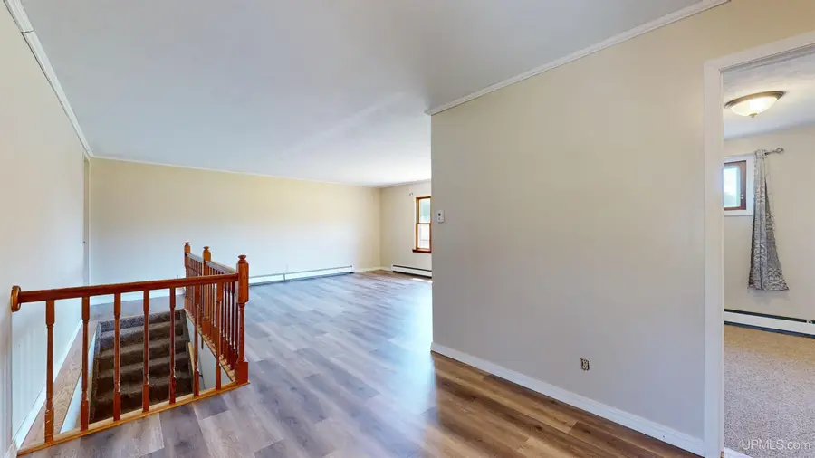 10076 State Hwy M35, Gladstone, MI 49837 - #2