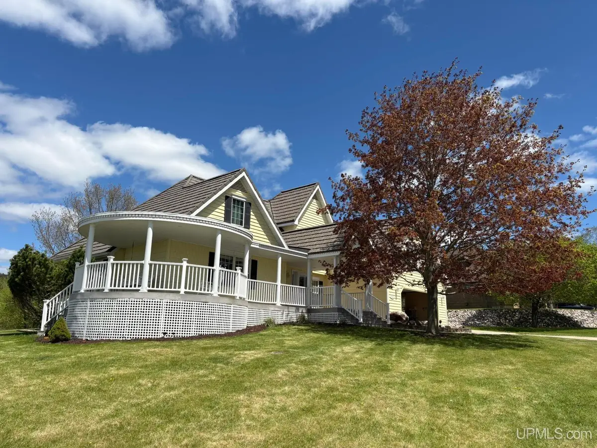 1128 E E, Iron Mountain, MI 49801 - #1