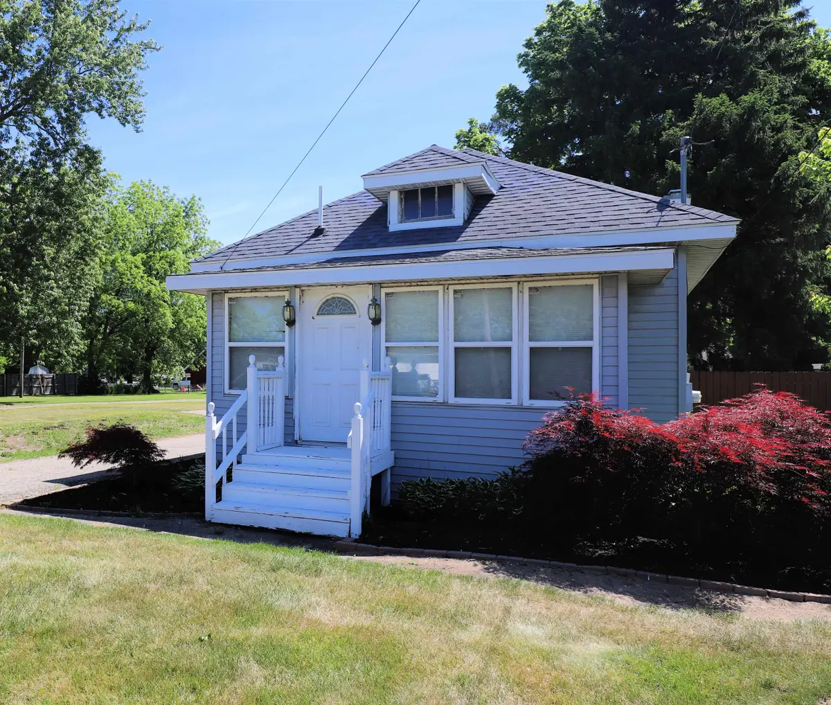 401 S Main, Chesaning, MI 48616 - #1