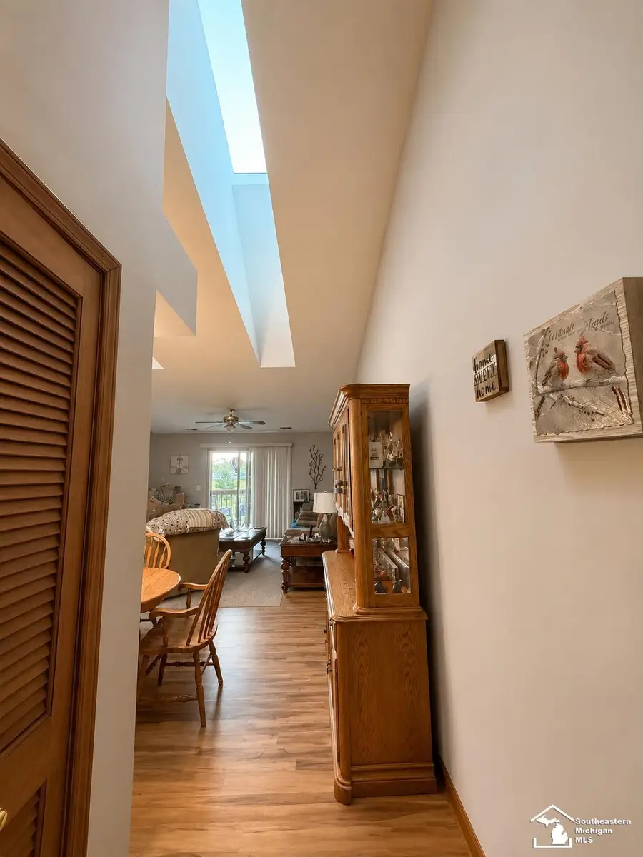 1545 Harbour #198, Trenton, MI 48183 - #2
