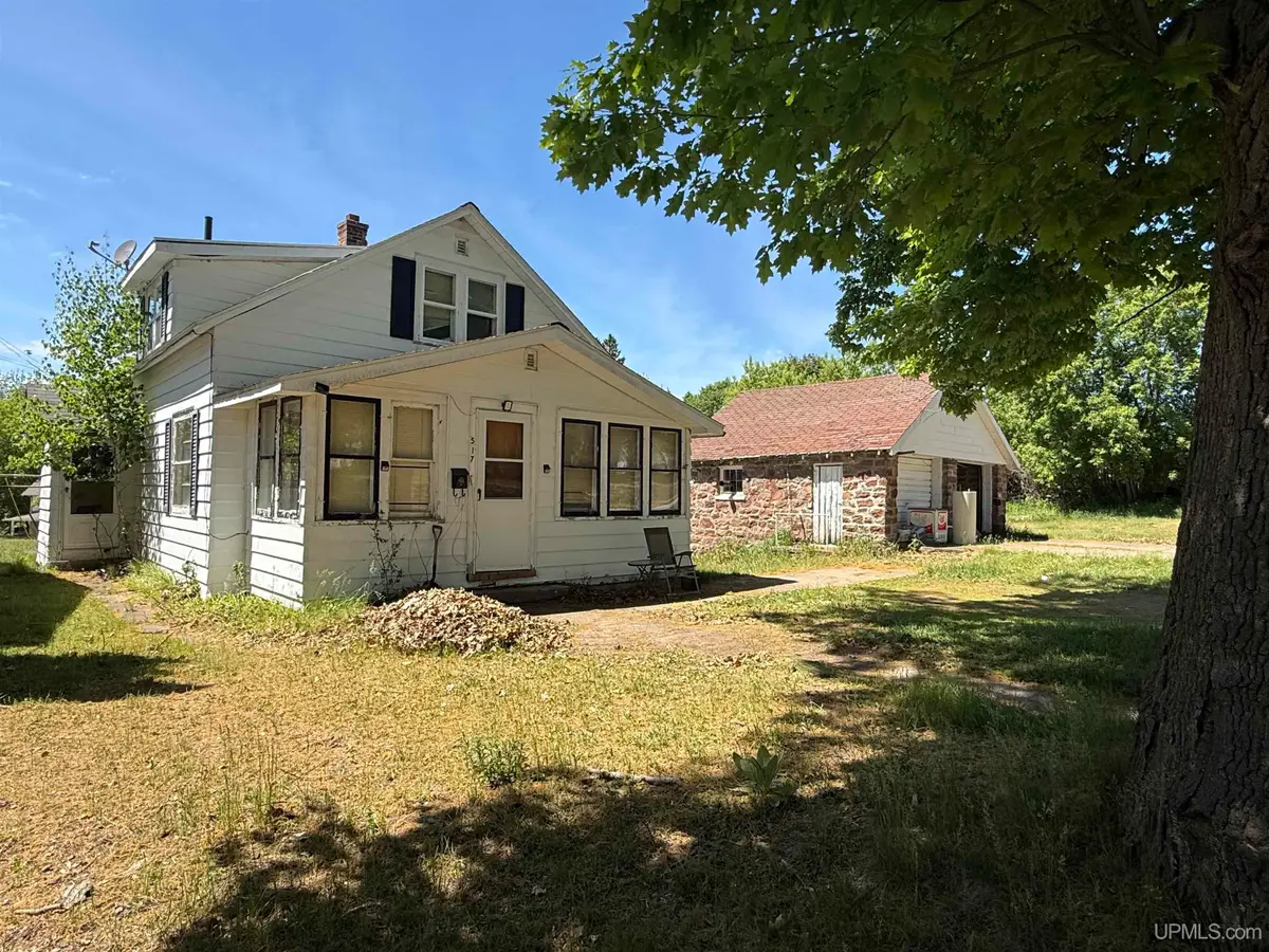 517 Wilson, Kingsford, MI 49802 - #1
