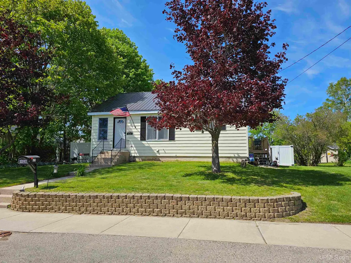 628 Manistique, Manistique, MI 49854 - #1