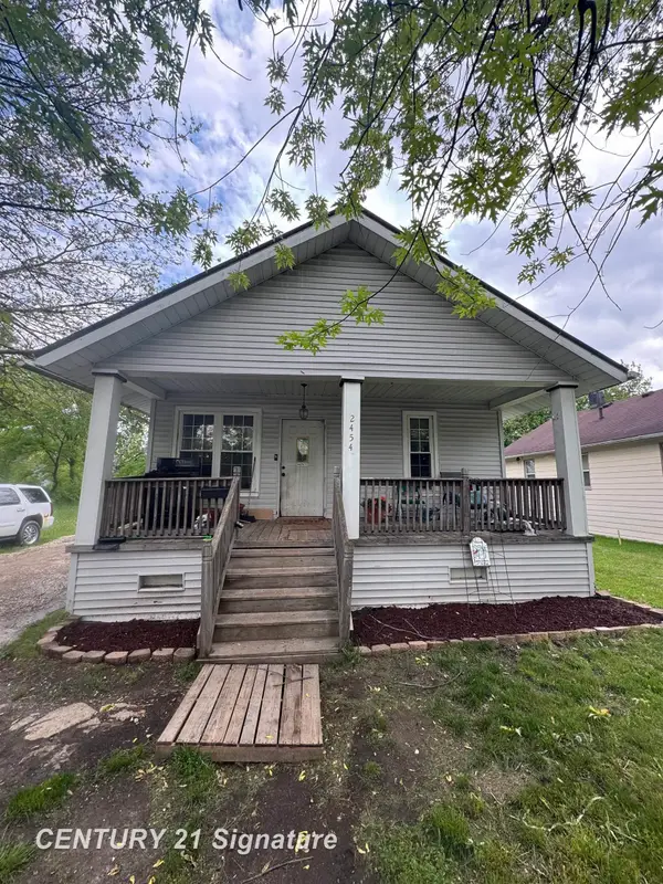 2454 N Oakley, Saginaw, MI 48602