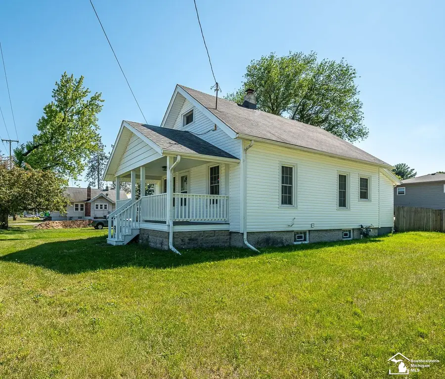 8237 Lewis, Temperance, MI 48182 - #3