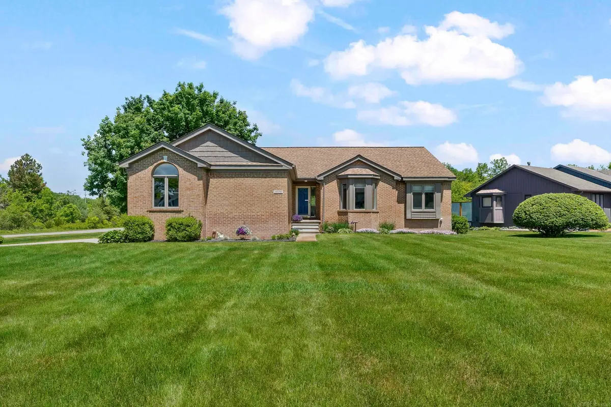 10690 Oxbow Heights, White Lake, MI 48386 - #1