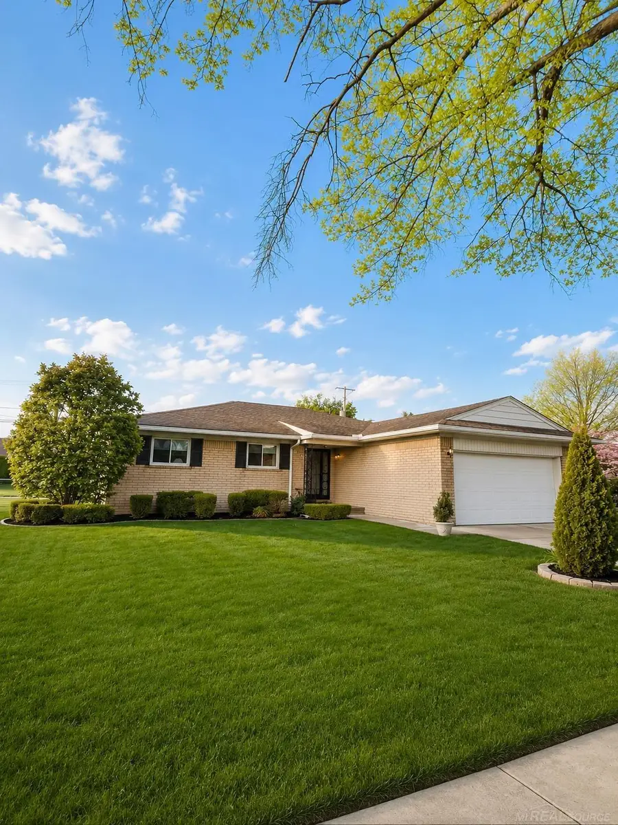 27344 Michele, Dearborn Heights, MI 48127 - #3