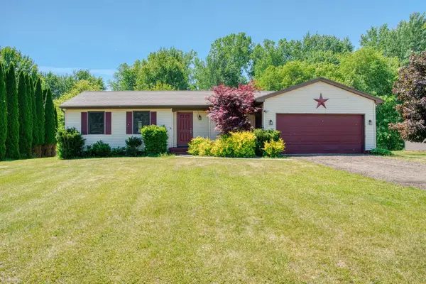 3083 Meadow Brook, Owosso, MI 48867
