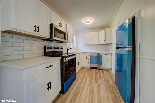 6072 Center, Traverse City, MI 49686