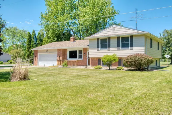 1300 W Hibbard, Owosso, MI 48867