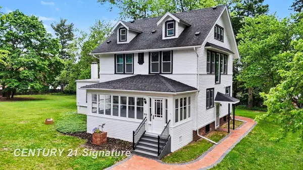 24025 Drake, Farmington, MI 48335