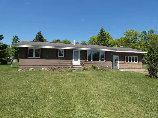 E6386 Wood, Bessemer, MI 49911