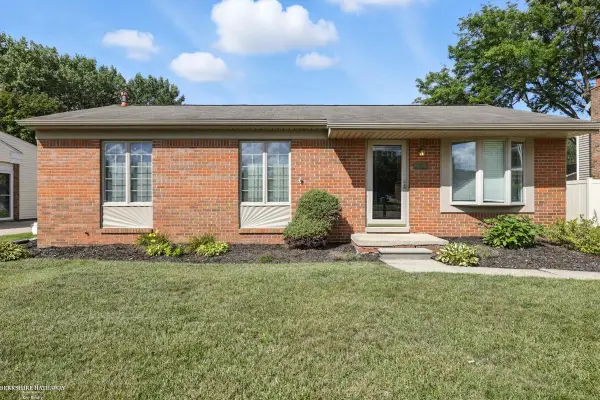 42011 Clayton, Clinton Township, MI 48038