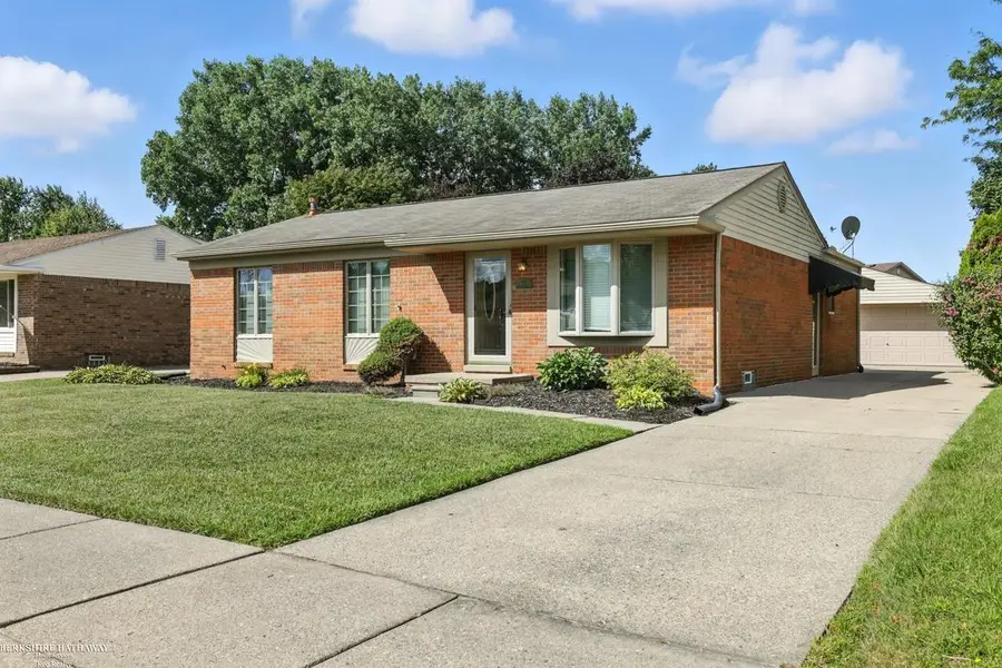 42011 Clayton, Clinton Township, MI 48038 - #3