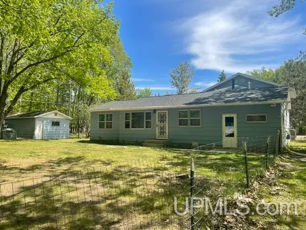 2601 W 2nd, Gladstone, MI 49837