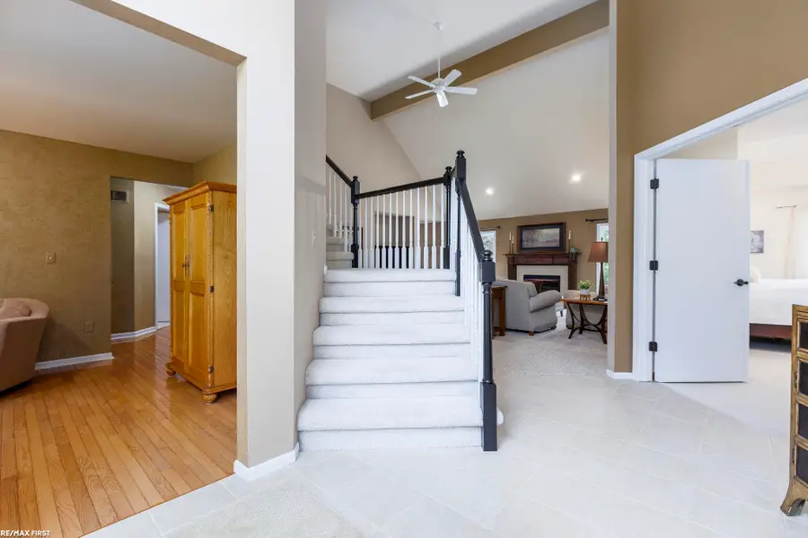 51205 Christine, Shelby, MI 48316 - #2