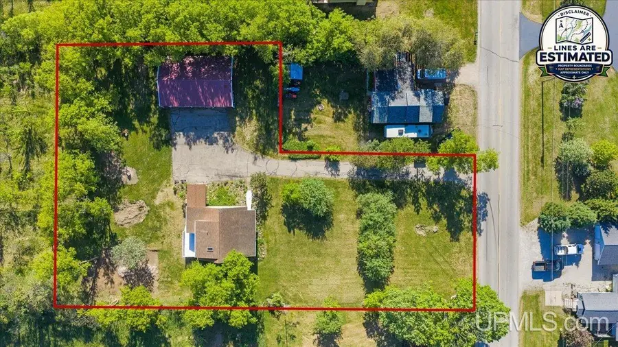 3769 County 416 20th, Gladstone, MI 49837 - #2