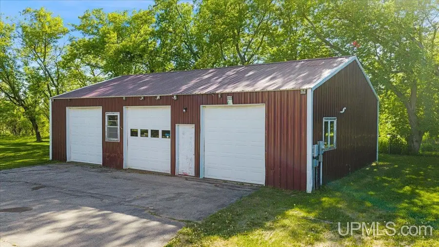3769 County 416 20th, Gladstone, MI 49837 - #3